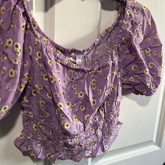 Abound Purple Josie Floral Crop Top....MSRP $25 - Picture 3 of 4